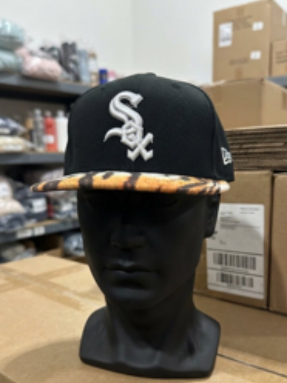 New Era Chicago White Sox hat featuring a black crown